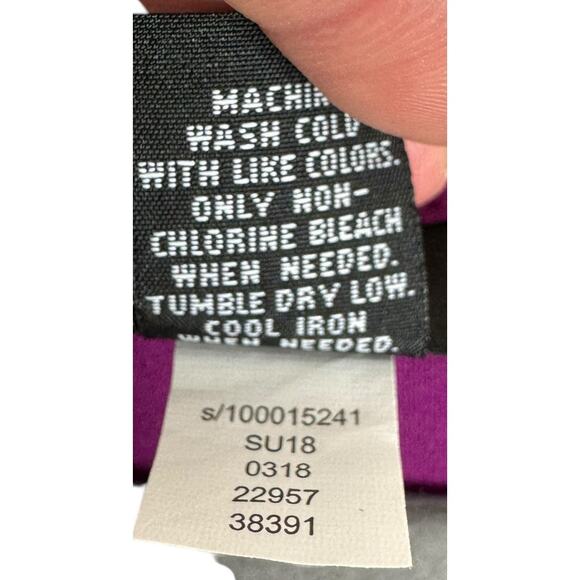 Alfani Purple White Patterned Faux Wrap Split Neck Sleeveless Blouse Size M - Picture 6 of 6